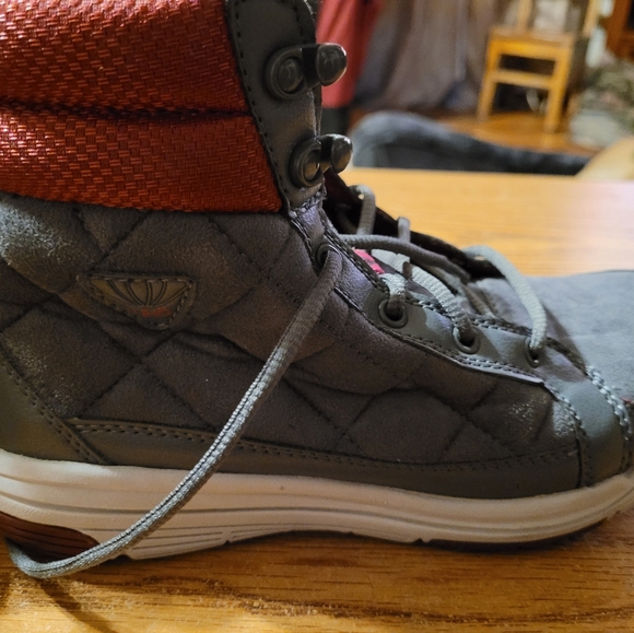 Womans sneakers - Picture 3 of 8